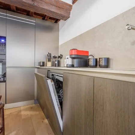 Pietra Di Piazza Grande - Rua Frati 34 Palace By Movebnb *