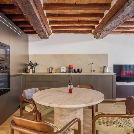 Pietra Di Piazza Grande - Rua Frati 34 Palace By Movebnb