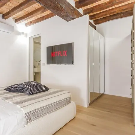 Pietra Di Piazza Grande - Rua Frati 34 Palace By Movebnb * Modena