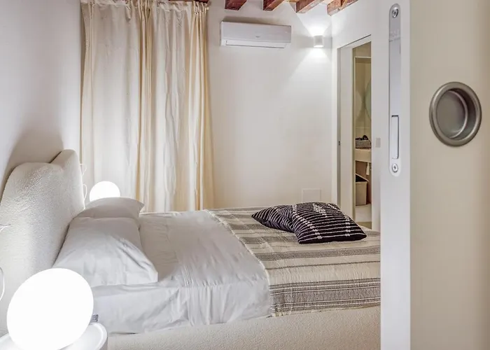 Apartment Pietra Di Piazza Grande - Rua Frati 34 Palace By Movebnb