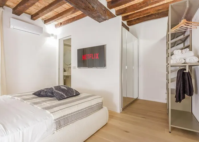 Pietra Di Piazza Grande - Rua Frati 34 Palace By Movebnb * Modena